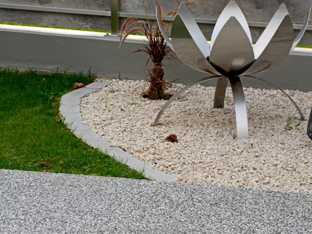 Terrassendeko mit Steinteppich von Huemer Terrassendeko mit Steinteppich von Huemer